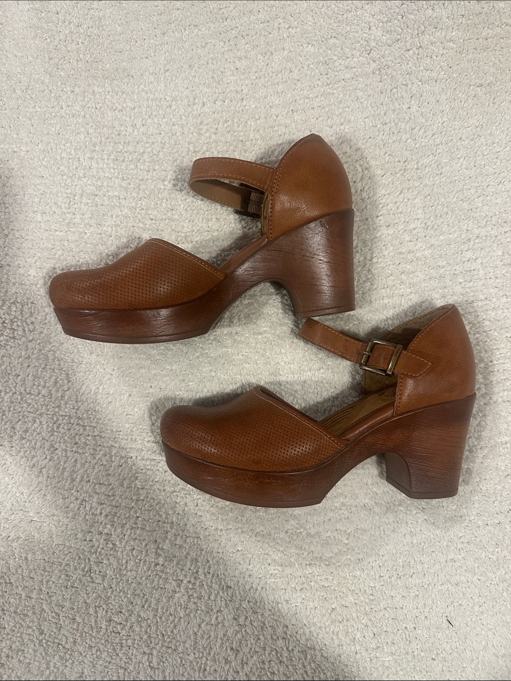 b.o.c. Tan Brown Leather Mary Jane Platform Heels